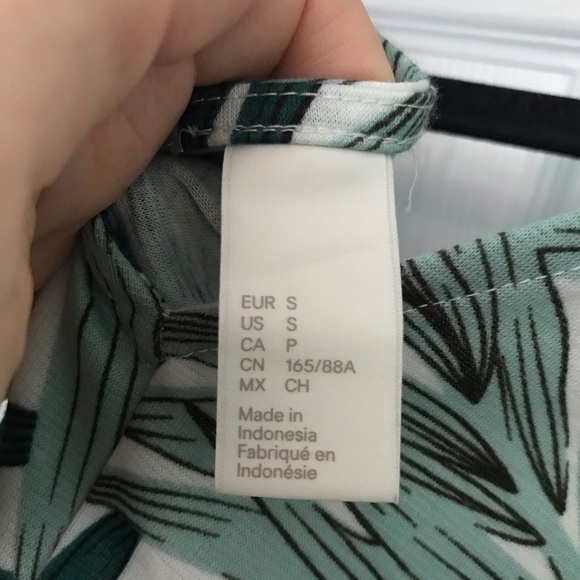 H&M tropical dress - Picture 2 of 2